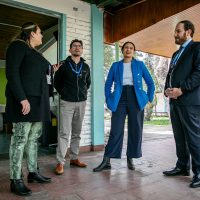 Comisión de Salud de Asociación Chilena de Municipalidades visita el Centro Integral Neuro Universo